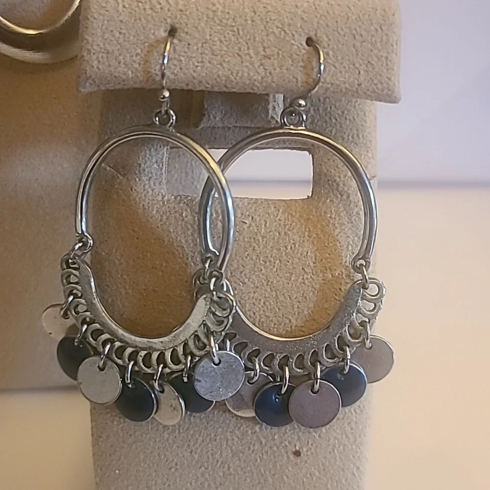 NY Collection Silver & Blue Circle Necklace & Earring Set with Matching Braclet